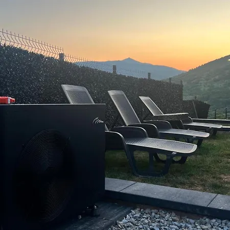 The Alpine Poolhouse Casa vacanze