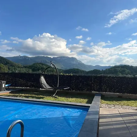 Casa de Férias The Alpine Poolhouse *
