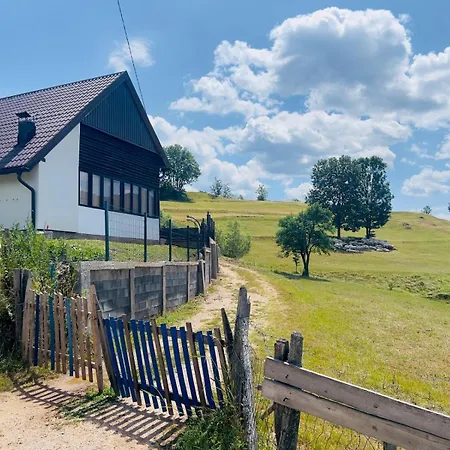 The Alpine Poolhouse Prázdninový dům